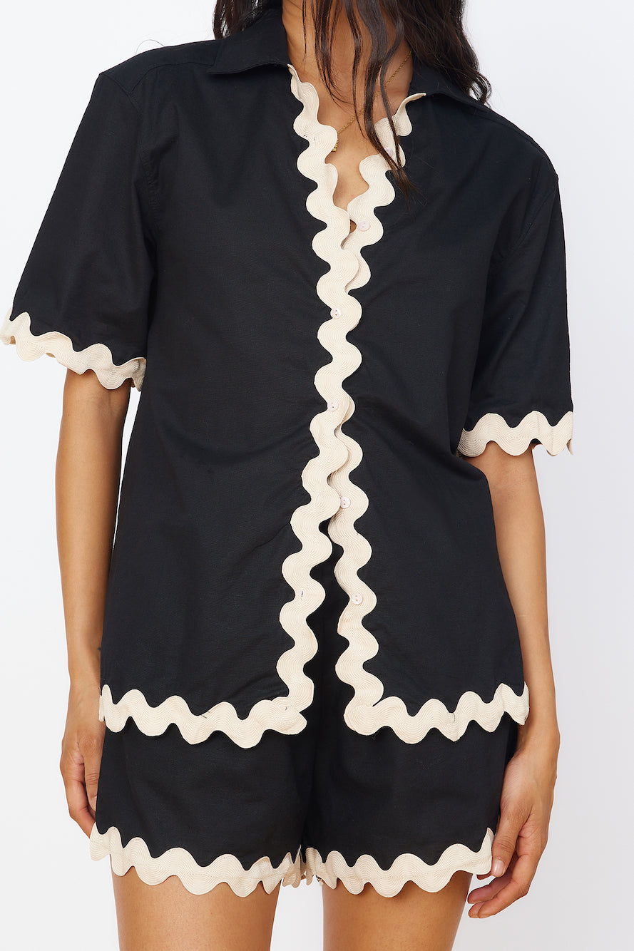 SEVEN WONDERS Harry Shirt Black