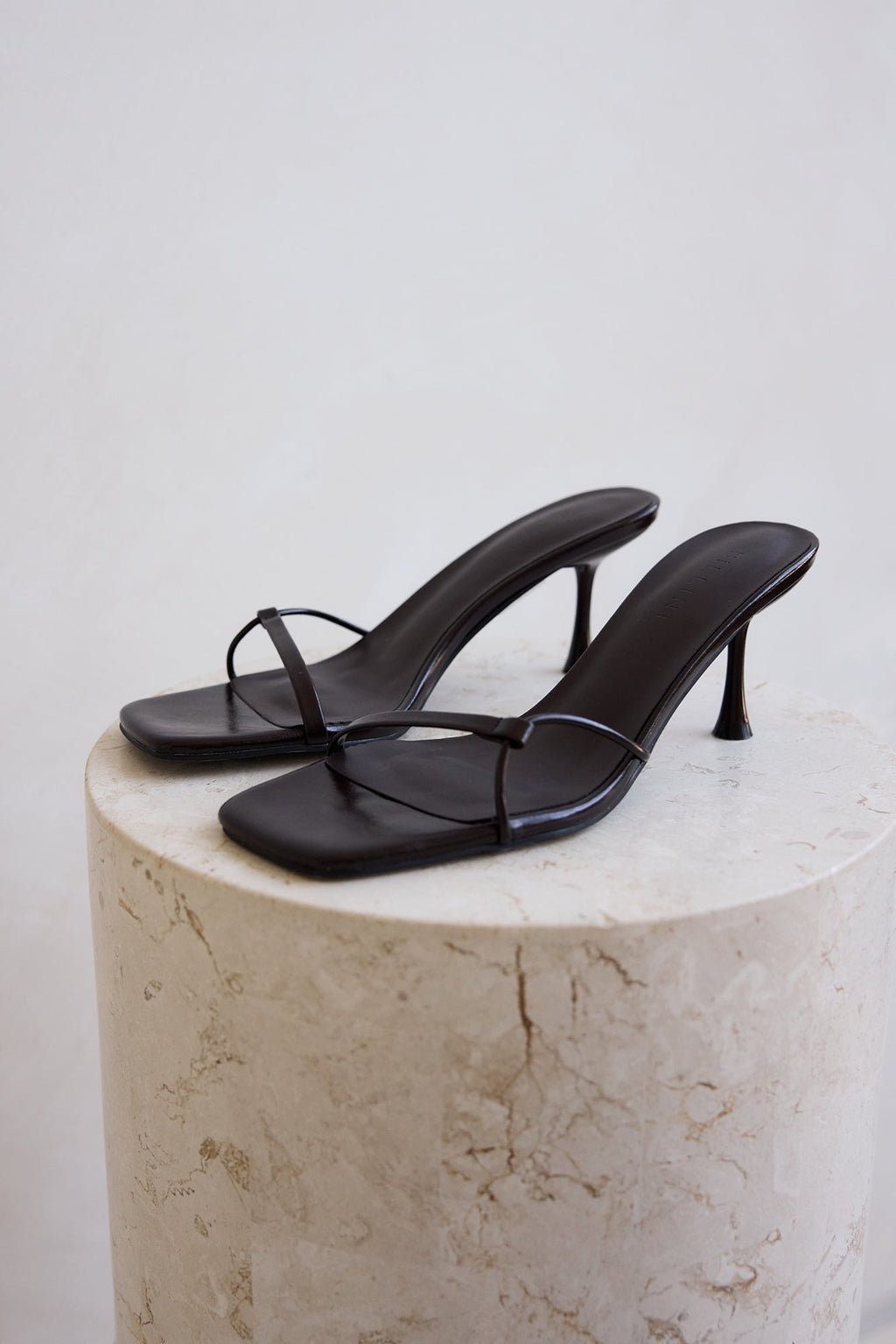 Nuri Heel Chocolate Shine